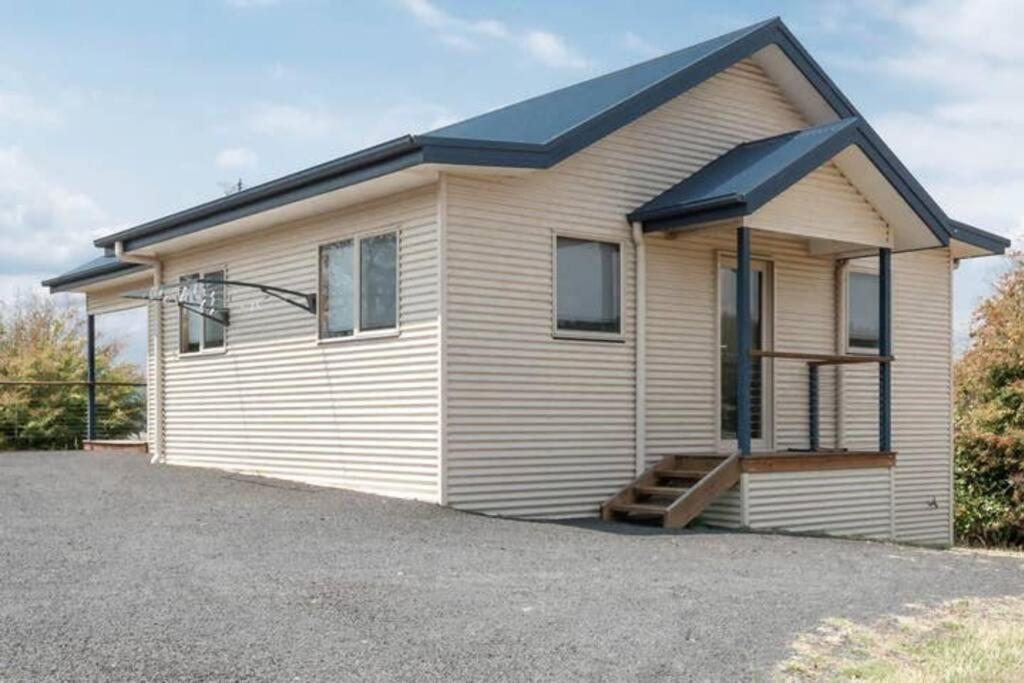 Private 2 Bedroom Cabin Retreat Legana Exterior photo